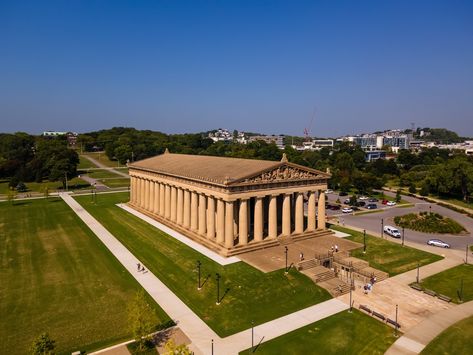 The Parthenon stands proudly as the centerpiece of Centennial Park, Nashville's premier urban park. The re-creation of the 42-foot statue Athena is the focus of the Parthenon just as it was in ancient Greece. The building and the Athena statue are both full-scale replicas of the Athenian originals. Nashville Parthenon, Athena Statue, Parthenon Nashville, Nashville Vacation, Visit Nashville, The Parthenon, Centennial Park, Nashville Trip, Vacation Usa