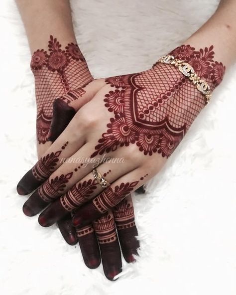 Inai Nikah, Nikah Henna, Inai Pengantin, Floral Henna Designs, Bridal Mehendi Designs Hands, Engagement Mehndi Designs, Pretty Henna Designs, Wedding Henna, Bridal Mehendi Designs