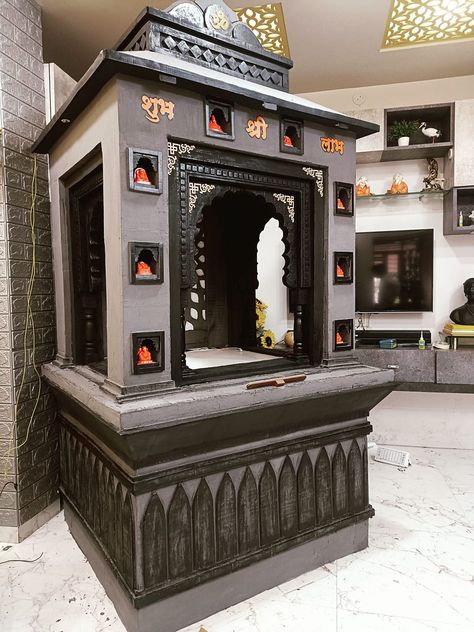 Ganpati Decoration Temple Theme, Cardboard Ganpati Decoration, Ganesh Makar Deco, Om Mandir Backdrop, Ganpati Decoration Images, Ganpati Idol At Home Entrance, Ganpati Banner, Ganpati Decoration Theme Ideas, Ganesh Idol At Home Entrance Wall