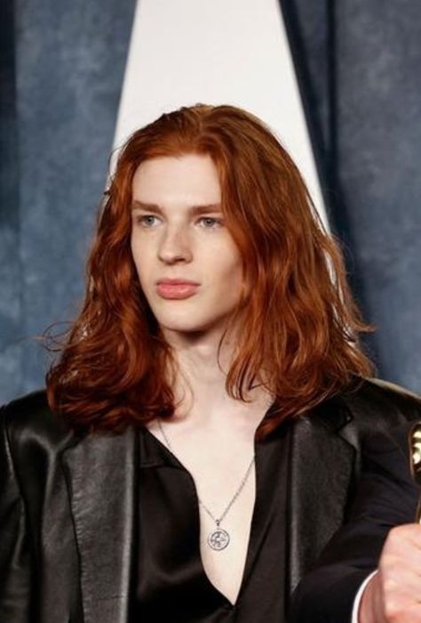 Brendan Fraser Sons, Auburn Haircut, Leland Fraser, Brendan Fraser Now, Long Auburn Hair, Watermelon Man, Dark Window, Redhead Men, Haircut Women