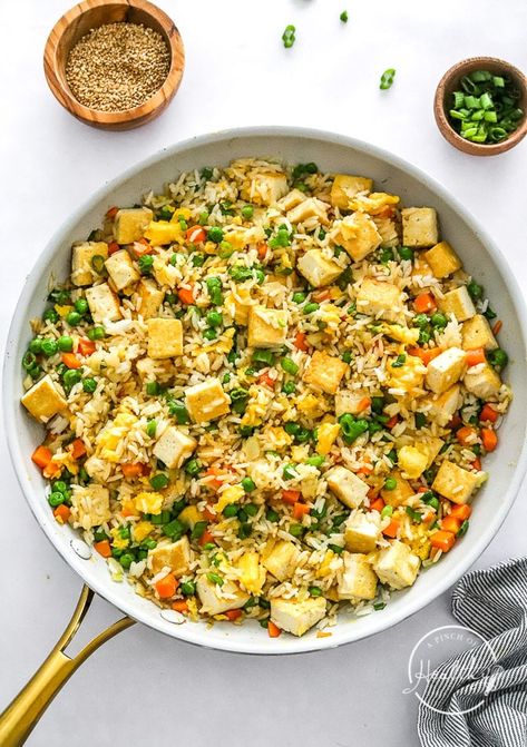 Fried Rice Recipe Indian, Tofu Fried Rice, Tofu Fried, Vegetarian Fried Rice, Tofu Rice, Vegan Fried Rice, Thai Fried Rice, Fried Rice With Egg, Vegetable Fried Rice