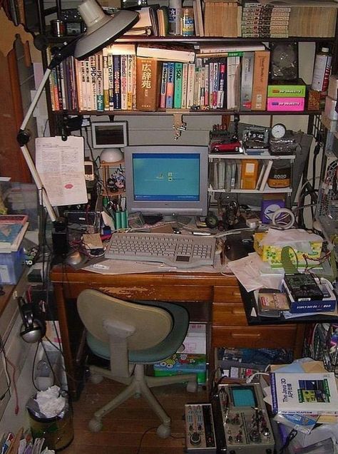 Retro Gaming Room Setup, Nerd Core Aesthetic, Nerd Room Aesthetic, Technician Aesthetic, Programming Aesthetic, Old Monitor, Nerd Core, Monitor Setup, Old Computer