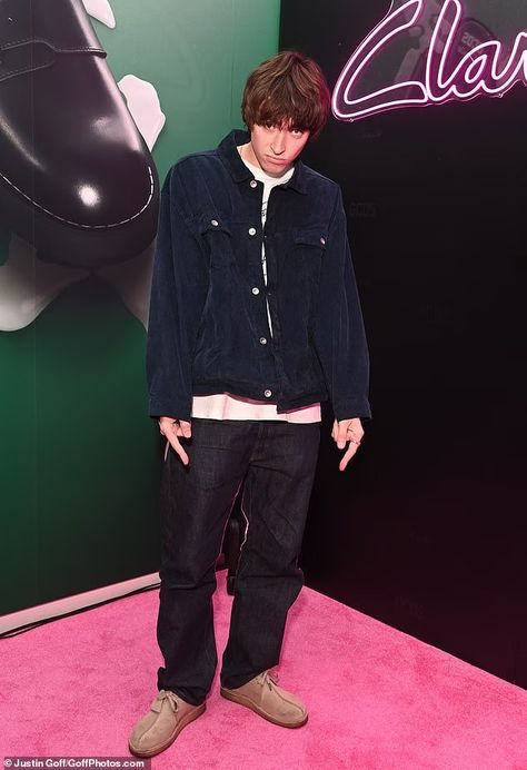 Britpop Fashion 90s, Liam Gallagher Style, Britpop Fashion, Gene Gallagher, Fashion 90s, Liam Gallagher, Badass Style, Mens Fashion Inspiration, Outfit Check