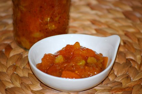 Apricot Chutney Recipes, Nectarine Chutney, Peach Chutney Recipes, Apricot Chutney, Nectarine Recipes, Apricot Recipes, Spreads Recipes, Apple Mint, Jalapeno Peppers