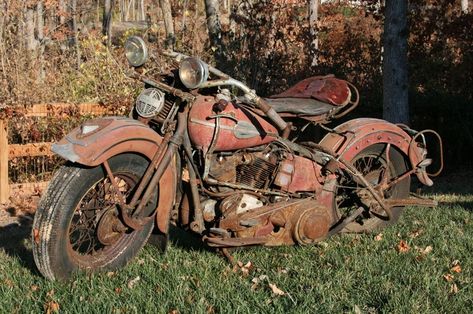 Where Can You Buy Wrecked Motorcycles? Harley Knucklehead, Motorcycle Chopper, Retro Bikes, Motos Vintage, Motos Harley, Rat Bike, Vw Vintage, Old Motorcycles, Old Bikes