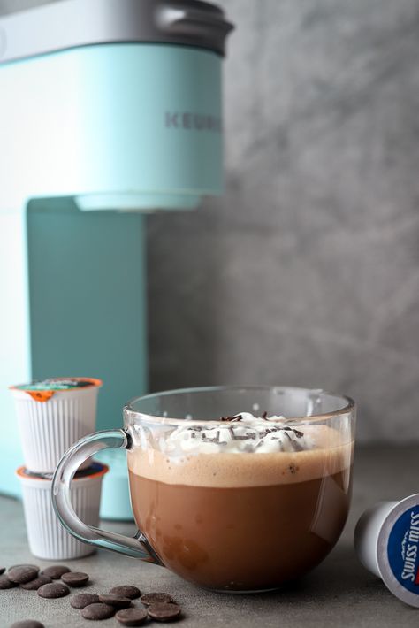 How To Make Keurig Hot Cocoa Taste Better - A Red Spatula Keurig Hot Chocolate Recipes, Keurig Hot Chocolate, Keurig Recipes, Iced Hot Chocolate, Coffee Recipes Hot, Hot Coffee Drinks, Diy Hot Cocoa, Hot Chocolate Milk, Chocolate Diy