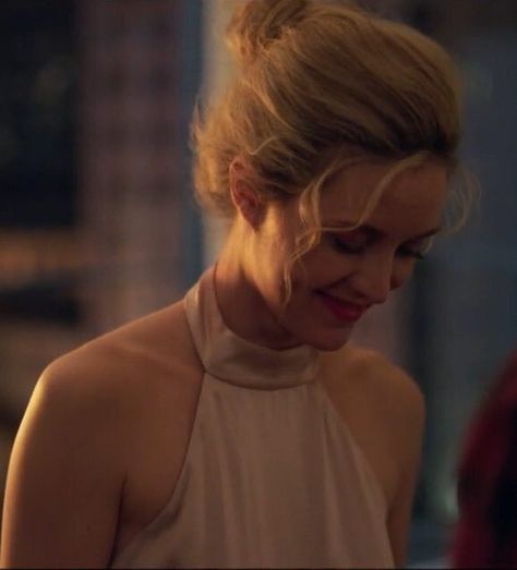 Delphine Cormier, Evelyne Brochu, Orphan Black, Pastry Chef, Golden Age, Beautiful People, Fangirl, Actresses, Human