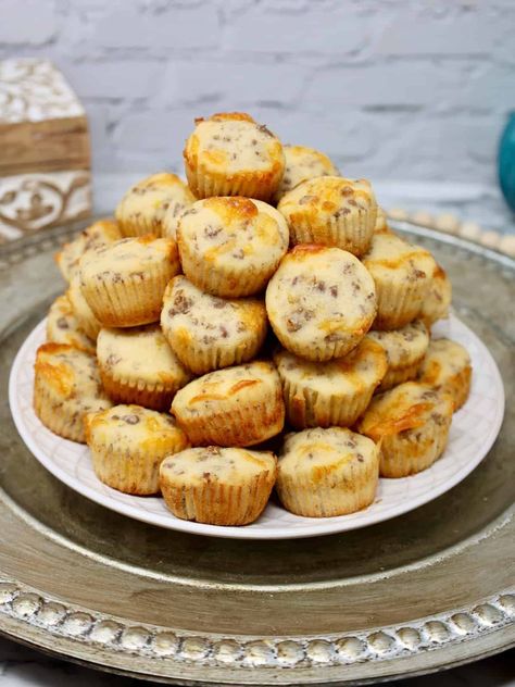 Mini McGriddle Bites Recipe - Grace Like Rain Blog Mc Griddle, Hungry Jack Pancakes, Stovetop Appetizers, Breakfast Finger Foods, Breakfast Favorites, Breakfast Quick, Breakfast Prep, Breakfast Bites, Fool Proof Recipes