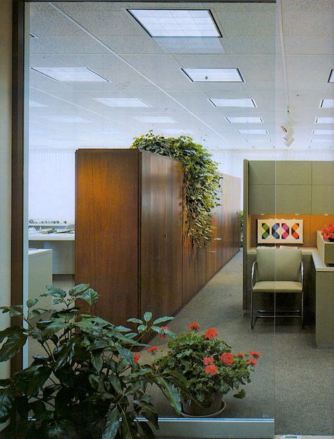 https://www.flickr.com/photos/jerjae/8130122230/in/album-72157625054727227/ 90s Office Interior, Corpo Aesthetic, 60s Office, 70s Office, Classic Office Interior, 1970s Interior Design, 1980s Interior, 80s Interior Design, Mid Century Office