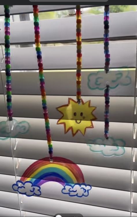 Rainbow Suncatcher, Recycled Crafts Kids, Diy Suncatchers, Eco Friendly Diy, Sensory Crafts, Sensory Art, Suncatcher Craft, Weekend Crafts, Diy Rainbow