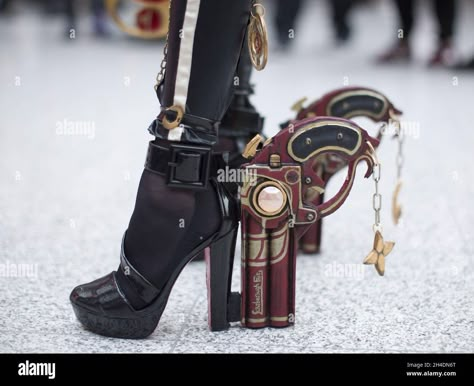 Bayonetta Heels, Bayonetta Shoes, Bayonetta Poses, Bayonetta Outfits, Bayonetta Aesthetic, Bayonetta Style, Bayonetta Cosplay, Cosplay Tutorial, Looking Dapper