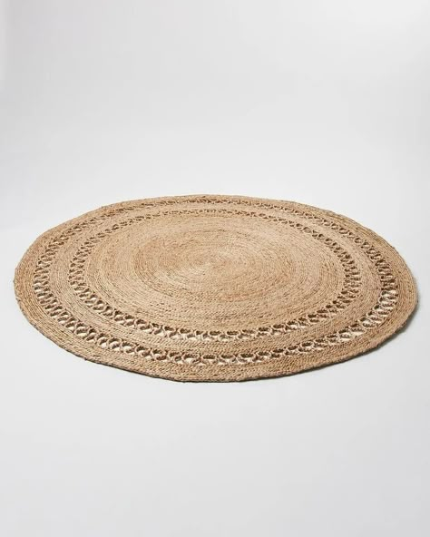 Jute Carpet Bedroom, Round Dining Room Rug, Timber Frame Cottage, Jute Mats, Circle Designs, Circular Rugs, Boho Floor, Jute Carpet, Round Dining Room