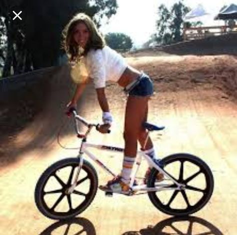 Skyway Bmx, Bmx Girl, Bmx Cruiser, Vintage Bmx Bikes, Bmx Racing, Bmx Bicycle, Bmx Freestyle, Riding A Bike, Motocross Bikes