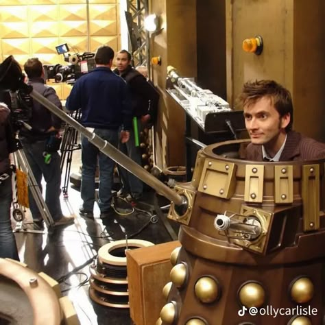 Doctor Who Behind The Scenes, Blake Steven, Doctor Who Cast, David Tennant Michael Sheen, Doctor Who Funny, Doctor Who Memes, David And Michael, David Tennant Doctor Who, Doctor Who Art