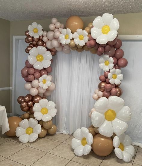 Ballon Flowers Decorations, Balloon Flower Arch, Balloon Decorations Diy Tutorials, Unique Event Decor, Balloon Bouquet Diy, Deco Ballon, Baby Birthday Decorations, Simple Birthday Decorations, Garland Backdrops