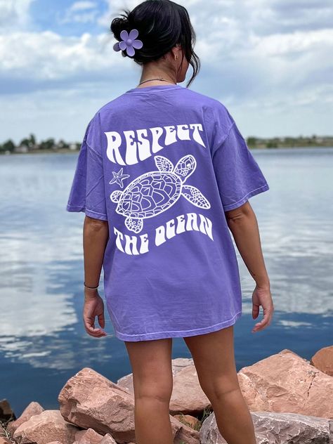 Spread a Message of Environmentalism with this cute Respect The Ocean Sea Turtle Shirt! This Beachy Comfort Colors® Tshirt is perfect for Summer or Beach Vacation! Super comfy! Size up for a Trendy Oversized Look! SHIPS FREE! SIZING TIPS: Size up 2-3 sizes from your "usual size" to get the "Oversized" Look! (2 sizes up is most common, and 3 sizes up is more dramatic) For a "relaxed fit" order your "usual size". When in doubt, lay your favorite fitting Tee flat and measure armpit to armpit and co Cute Oversized Shirts Summer, Cute Oversized T Shirts, Summer Outfits Oversized Shirts, Summer Shirts Aesthetic, Beach Shirt Ideas, Cute Shirts Aesthetic, Ocean Shirts, Cute Oversized Shirts, Tee Shirt Oversize