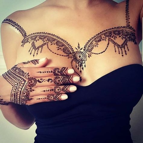 Henna Chest, Henna Tattoo Back, Henna Hand Designs, Back Henna, Arabic Designs, Henna Drawings, Tattoos To Cover Scars, Henna Stencils, On Tattoo