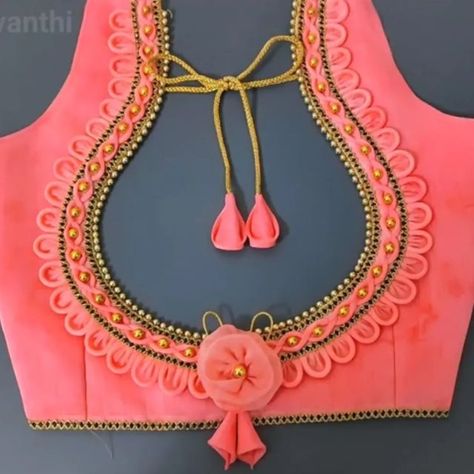 Blauj Design, Normal Blouse, Dress Designs For Stitching, Patch Work Blouse Designs, Model Blouse, Latest Blouse Designs Pattern, Rose Mehndi Designs, Kids Blouse Designs, New Saree Blouse Designs