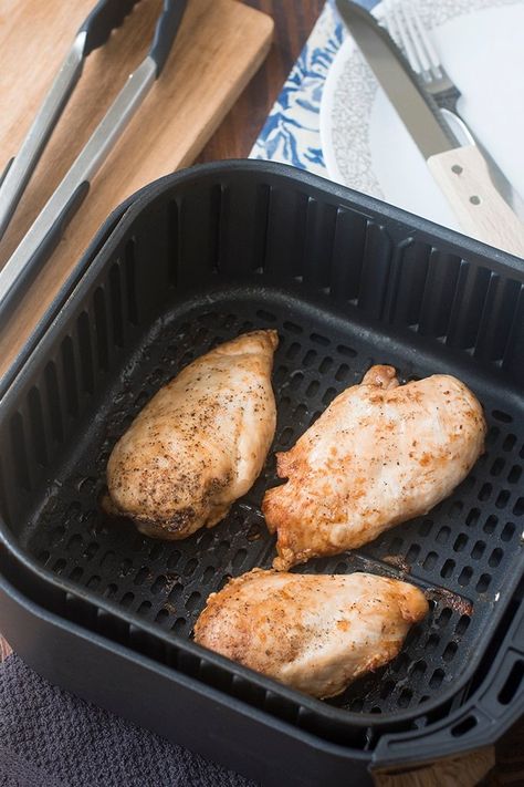 Air Fryer Chicken Breast Chicken Breast In Air Fryer, Philips Air Fryer, Seared Chicken Breast, Easy Chicken Breast, Fried Chicken Breast, Simple Chicken, Air Fried Chicken, Air Fryer Recipes Chicken, Cook Chicken