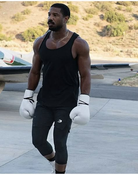 Boxing Men Aesthetic, Boxing Outfit Men, Jordans Aesthetic, Michael Bakari Jordan, Boxing Clothes, Workout Pics, Black Men Fashion Urban, Gentleman Aesthetic, Michael B Jordan