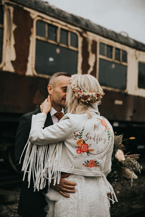 Rock N Roll Bride Magazine, Southwestern Wedding, Wedding Jackets, Bride Jacket, Ring Ceremony, White Leather Jacket, Boda Mexicana, Rock N Roll Bride, Fringe Leather Jacket