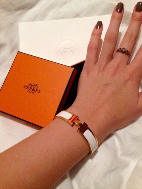 Hermes Bracelet Aesthetic, Cartier Nail Bracelet, Hermes H Bracelet, Hermes Earrings, Brands Bags, Hermes Jewelry Bracelet, Xoxo Jewelry, Paris Bracelet, Bvlgari Jewelry