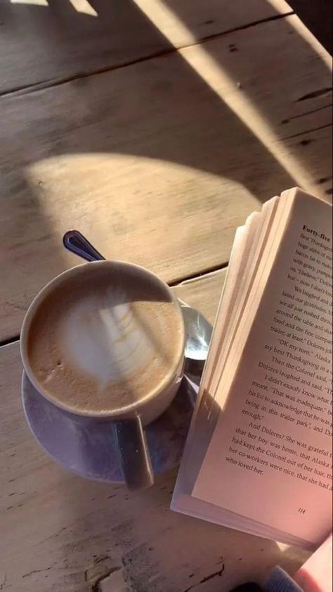 Stories Wallpaper, Coffee Chill, Aesthetic Instagram Stories, Books To Read In Your 20s, Coffee Aesthetics, Wallpaper Aesthetics, Reading Motivation, Coffee Obsession, Book Recs