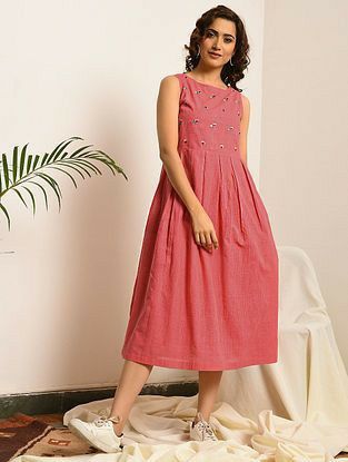 Cotton One Piece Dresses, Kurtis For Jeans, Short Kurtis For Jeans, Agnes Grey, Casual Cotton Dress, Knee Length Dresses Casual, Simple Frock Design, Cotton Short Dresses, Simple Frocks