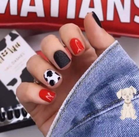 Country Festival Nails Design, Cow Print Nails With Red, Red And Black Cow Print Nails, Red Nails With Cow Print, Western Red Nails, Red And Black Western Nails, Gel Nails Ideas Short Western, Black Punchy Nails, Western Valentine Nails