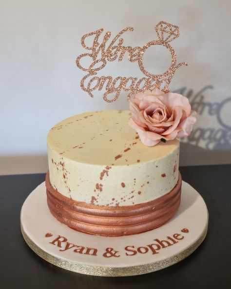 Engagement Cake Rose Gold, Rose Gold Engagement Cake, Simple Rose Gold Cake Ideas, Engagement Cake Designs Simple, Just Engaged Cake, Textured Buttercream Cake, Rose Gold Paint, Gold Cakes, Textured Buttercream