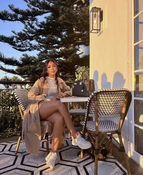 Nqobile Khwezi, Well Dressed Women, Fashion Photography Poses, Ideas For Instagram Photos, Brunch Outfit, Casual Chic Outfit, African Beauty, Model Life, Strike A Pose