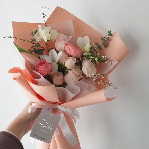 Flower Bouquet Diy, Boquette Flowers, Flower Arrangements Simple, Flowers Bouquet Gift, Nothing But Flowers, Flower Therapy, Beautiful Bouquet Of Flowers, Beautiful Flower Arrangements, Luxury Flowers