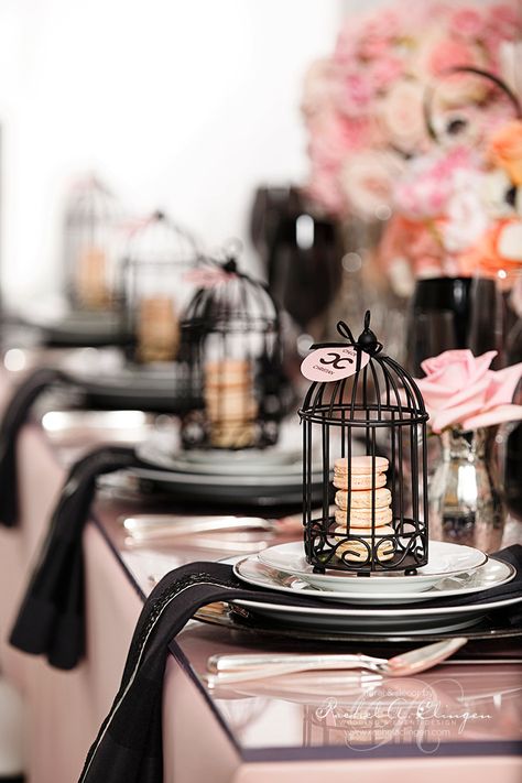 Bird Theme Wedding, Pink Tablescape, Bird Themed Wedding, Blush Wedding Theme, Paris Theme Wedding, Elegant Birthday Party, White Bridal Shower, Dinner Party Themes, Birthday Dinner Party