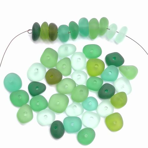 Sea Glass Beads, Leaf Beads, Handmade Jewelry Tutorials, Mixed Greens, Beading Projects, Beads For Jewelry Making, Beads For Jewelry, Beach Glass, Jewelry Tutorials