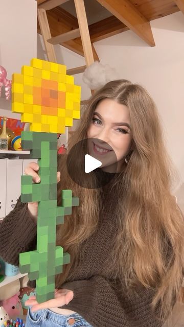 Celyn Haf on Instagram: "Making a minecraft SUNFLOWER in real life! 🌻

#painting #paint #art #artist #minecraft #minecraftdecor #vlog #voiceover #minecraftdiy #homedecor #housemove #furniturefinds #mc #mojang #interiordesign #art #artist #painting #paint #minecraftflowers #minecraftirl #sunflower" Minecraft Sunflower, Minecraft Decorations, Paint Art, Moving House, Crafty Stuff, Artist Painting, Flower Crafts, Art Artist, Real Life