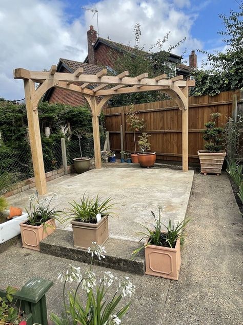 Oak Corner Pergola 3m x 3m Handmade | eBay Modern Pergolas, Garden Corner Ideas, Modern Pergola Designs, New Patio Ideas, Corner Pergola, Corner Ideas, Garden Corner, Cedar Garden, Modern Pergola