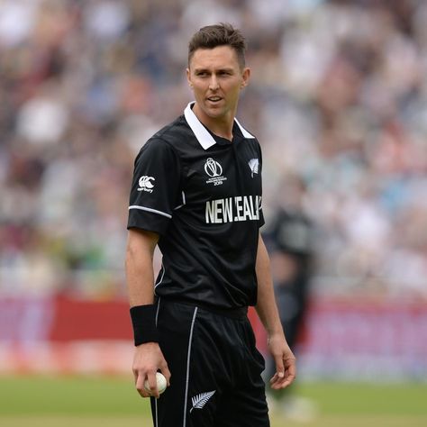 Big strike for New Zealand!  Trent Boult – who else – has Shai Hope dragging one on.  West Indies 3/1.  #cricket #lovecricket #westindies… Trent Boult Wallpaper, Trent Boult, New Zealand Cricket Team, West Indies Cricket Team, Australia Cricket Team, Mumbai Indians Ipl, Australia Cricket, Ipl Live, Ipl 2020