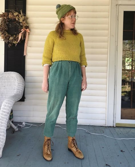 Wallabee Outfit, Comfy Work Outfits, Explorer Style, Comfy Work Outfit, Casual Work Style, Outfit Vision Board, Cutesy Clothes, Girl Office, In My Twenties