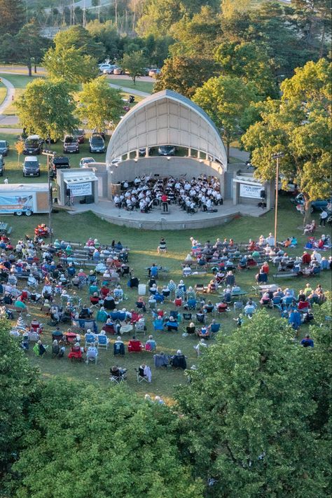 Dozens gather around the bandshell in Kenosha Wisconsin to enjoy beautiful music Kenosha Wisconsin Things To Do, Unique Things To Do In Wisconsin, Must See Wisconsin, Milwaukee Wisconsin Dog Friendly, Kenosha Wisconsin, Art Centers, Solo Adventure, Wisconsin Attractions, Discovery Museum