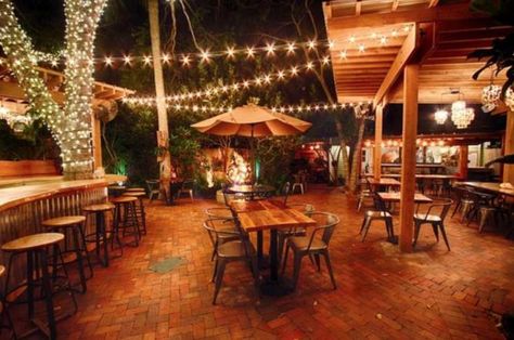 Third Wave Café's outdoor seating | Courtesy of Third Wave Café Smyrna Beach Florida, New Smyrna Beach Florida, Top 10 Restaurants, Florida Restaurants, Florida Beach Wedding, Romantic Restaurant, New Smyrna Beach, Beach Bars, Florida Vacation