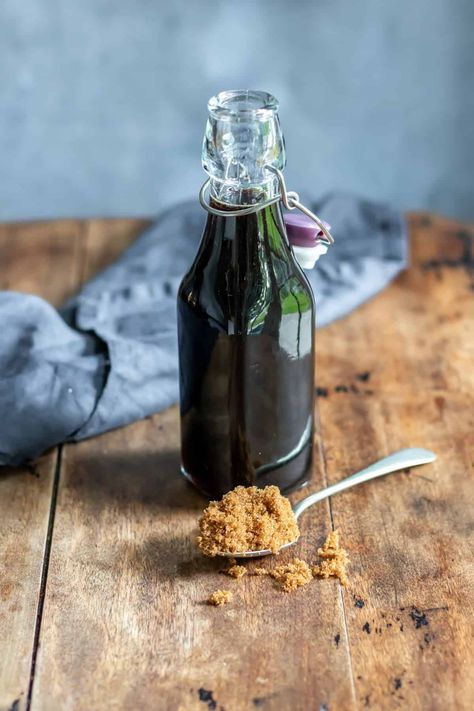 Brown Sugar Syrup Sugar Free Brown Sugar Syrup, Diy Brown Sugar Syrup, Pancake Syrup Recipe, Brown Sugar Simple Syrup, Coffee Creamer Recipe, Creamer Recipe, Brown Sugar Syrup, Blueberry Syrup, Pancake Syrup