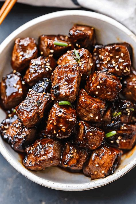 Honey and Sticky Steak Bites Smoked Steak Bites, Steak Bites Marinade Recipes, Beef Tenderloin Bites, Venison Steak Bites, Instant Pot Steak Bites, Steak Bites Recipes, Marinated Steak Bites, Tender Steak Bites, Steak Bits