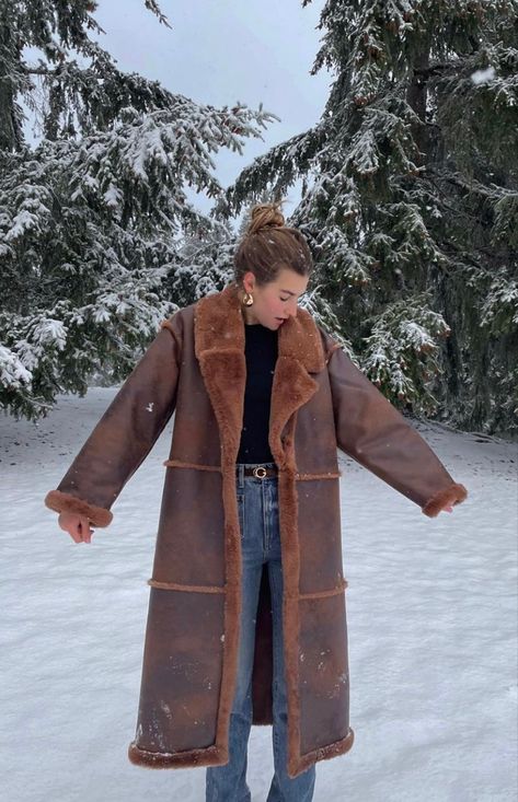 Cowgirl Winter Outfits, Fall Cowgirl Outfits, Winter Cowgirl Outfit, Cowgirl Winter, Montana Outfits, Winter Cowgirl, Nfr Style, Cowgirl Outfit, Business Professional Outfits