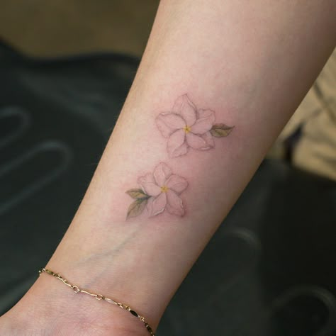 Sampaguita, the national flower of the Philippines 💗 Tattoo Ideas Female Filipino, Lao Flower Tattoo, Santan Flower Tattoo, Tattoo Ideas Filipino, Minimalist Filipino Tattoo, Philippines Stamp Tattoo, Filipino Sampaguita Tattoo, Jasminum Sambac Tattoo, Filipino National Flower