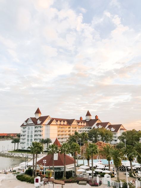 grand floridian views Grand Floridian Aesthetic, Disney Resort Aesthetic, Disneyland Resort Aesthetic, Grand Floridian Disney Room, Disney Grand Floridian Wedding, Disneys Grand Floridian Resort, Grand Floridian Disney, Grand Floridian, Disney Hotels