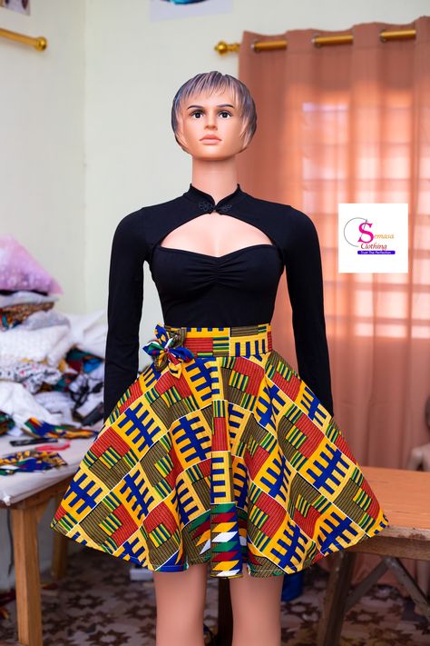 African Skirt Designs, African Skirt For Women Style, African Skirt And Top For Women, Ankara Flay Skirt And Crop Top, Short Chitenge Skirts, Short African Skirt Outfit, Chitenge Outfits Top And Skirt, Ankara Mini Skirt Styles, African Skirt Outfit High Waist