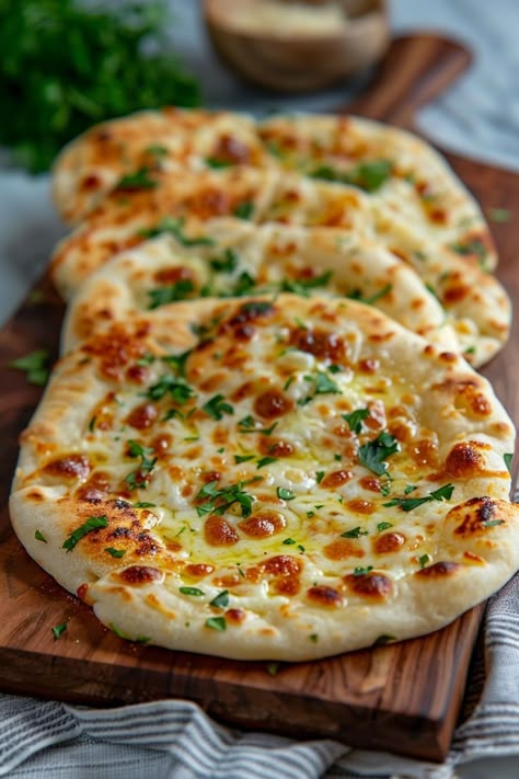 Breakfast Naan, Pizza On Naan Bread, Pizza Naan Bread, Air Fryer Naan, Pizza Naan, Naan Bread Pizza, Naan Pizza Recipes, Air Fryer Pizza, Naan Pizza