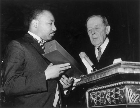 You’ll Probably Be Surprised To Learn Martin Luther King, Jr. Won This Award Martin Luther King Kids, Mlk Jr Day, Martin King, Martin Luther King Jr Quotes, Alfred Nobel, Dr Martin Luther King Jr, Dr Martin Luther King, Mlk Jr, Civil Rights Leaders