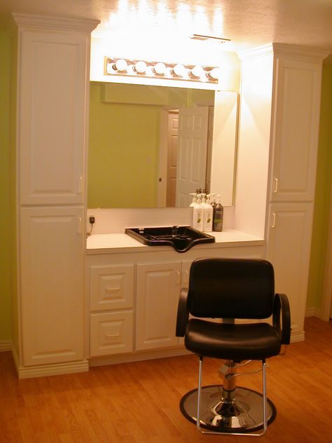 Home salon Basement Salon, Home Salons, Home Salon Ideas, Home Hair Salon, At Home Salon, Small Salon, Hair Salon Ideas, Home Hair Salons, Dream Salon