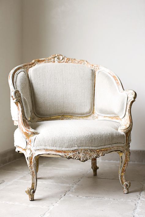 Antique Lounge Chair, French Accent Chairs, Baroque Chair, French Room, Round Top Antiques, Fine Antique Furniture, Round Top Texas, Sofa Luxury, Pretty Furniture